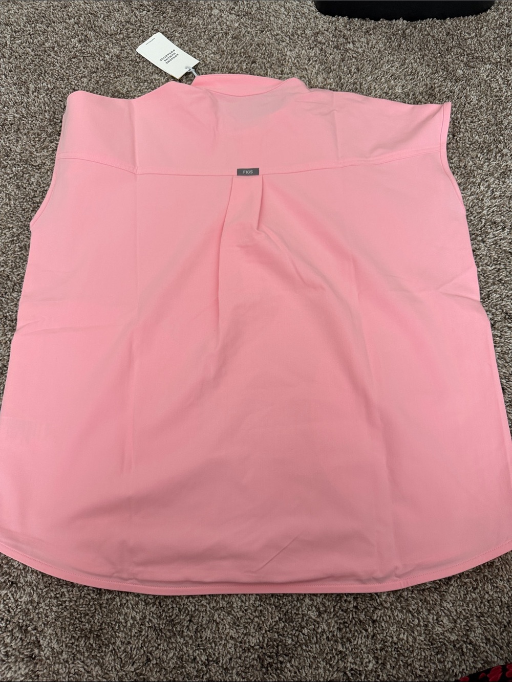 FIGS Rafaela Oversized Scrub Top (Fight Club Pink) - Picture 7 of 7